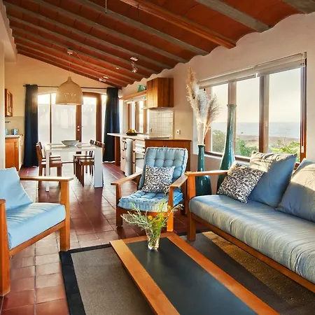 Casas Bioclimaticas Iter * El Medano (Tenerife)